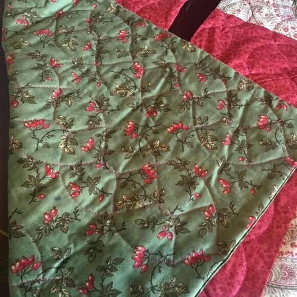 Handmade Tree Skirt  - Picture 4 of 9